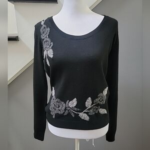 SAKS FIFTH AVENUE BLACK 100% Merino Wool Rose Pattern Crochet Luxury Small